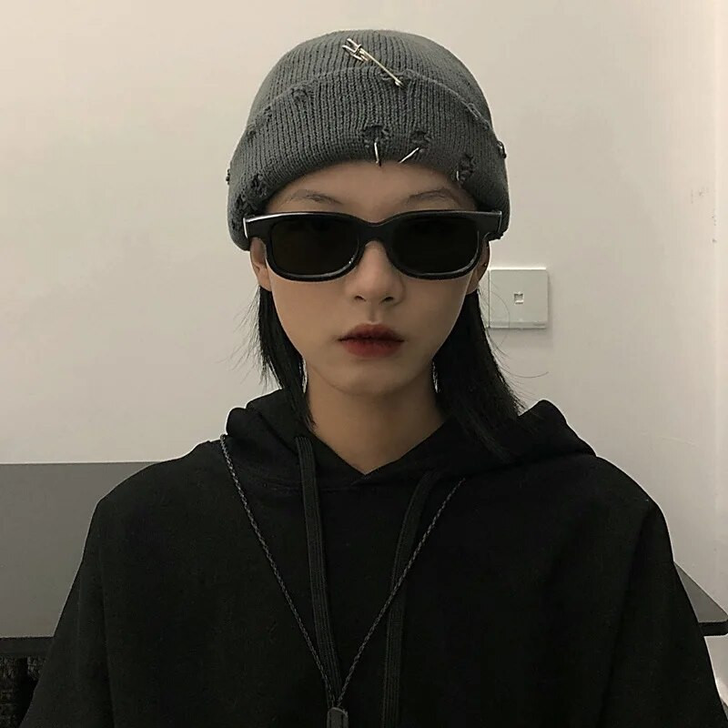 Ühevärviline silmkoeline müts Punk Hip Hop Beanid meestele Naistele Metallist Nõelrõngas Ääristeta Melon Kork Talvine Soe Heegeldatud Kapott Gorras