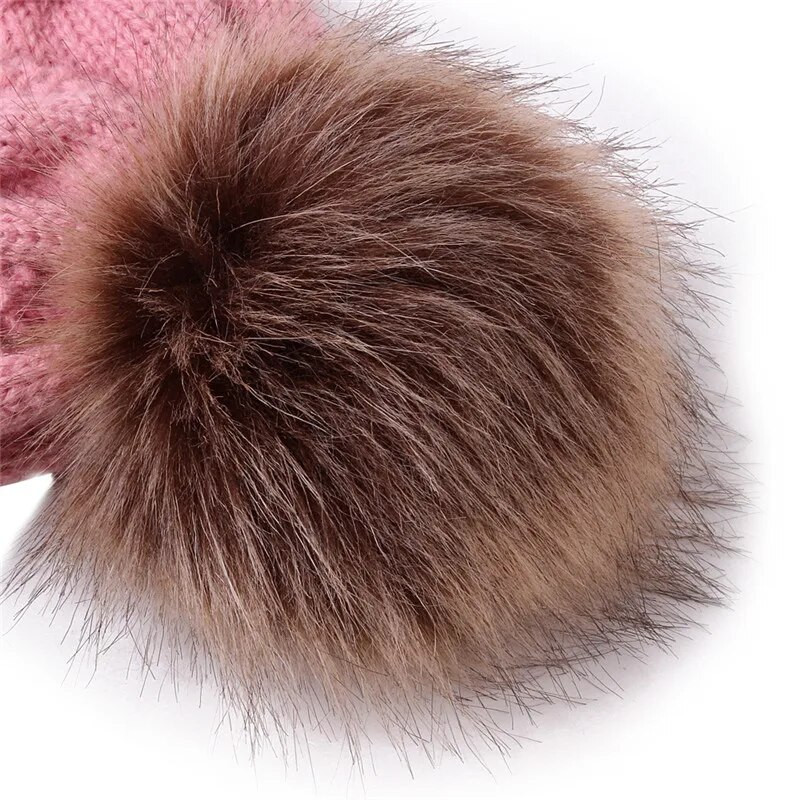 Rudens ziemas sieviešu cepure liela matu bumba plus samta beanie cepures āra siltas adītas cepures cieta satīna motora pārsegs gorros mujer invierno