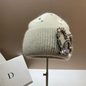 Īsta truša kažokādas sieviešu trikotāžas cepure Luksusa rhinestones sirds raksts ziemas beanie dizaineru cepures dāmu silta pastaigu pārsega beanie