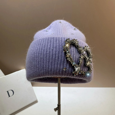 Īsta truša kažokādas sieviešu trikotāžas cepure Luksusa rhinestones sirds raksts ziemas beanie dizaineru cepures dāmu silta pastaigu pārsega beanie