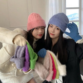 2022. aasta uus mood Küüliku karusnahast Beanies Pehme Soe kohev Erksavärviline siidist talvemüts naistele Müts Skullies Beanies Kapoti müts