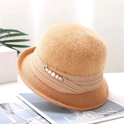 Új divatos téli meleg vödörsapka nőknek egyszínű Fedoras elegáns plüss mosdósapkák Pearl Decor Colthing kiegészítőkkel