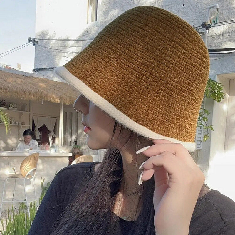 Zvejnieka cepure Sieviešu rudens/ziemas daudzpusīga seja, kurā redzama maza trikotāžas cepure, silta un moderna krāsaina bloka cepure