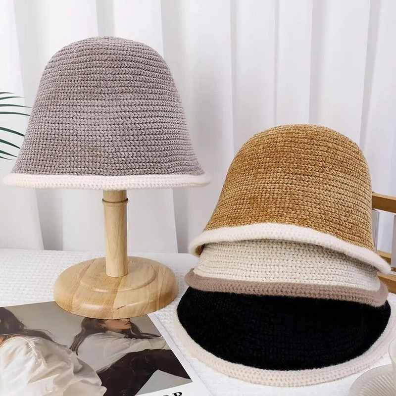 Zvejnieka cepure Sieviešu rudens/ziemas daudzpusīga seja, kurā redzama maza trikotāžas cepure, silta un moderna krāsaina bloka cepure