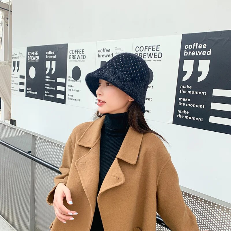 2021. gada jauns modes ziemas sieviešu vienkrāsains truša kažokādas cepure.