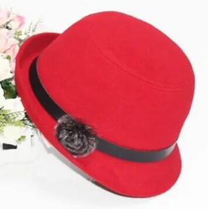 Jauna sieviešu cepure Rudens ziemas kupola cepure Džeza cepures matu bumbas dekorēšana Fedoras Trend Panama Sieviešu cepure Brīvā laika ballīte Spains cepure