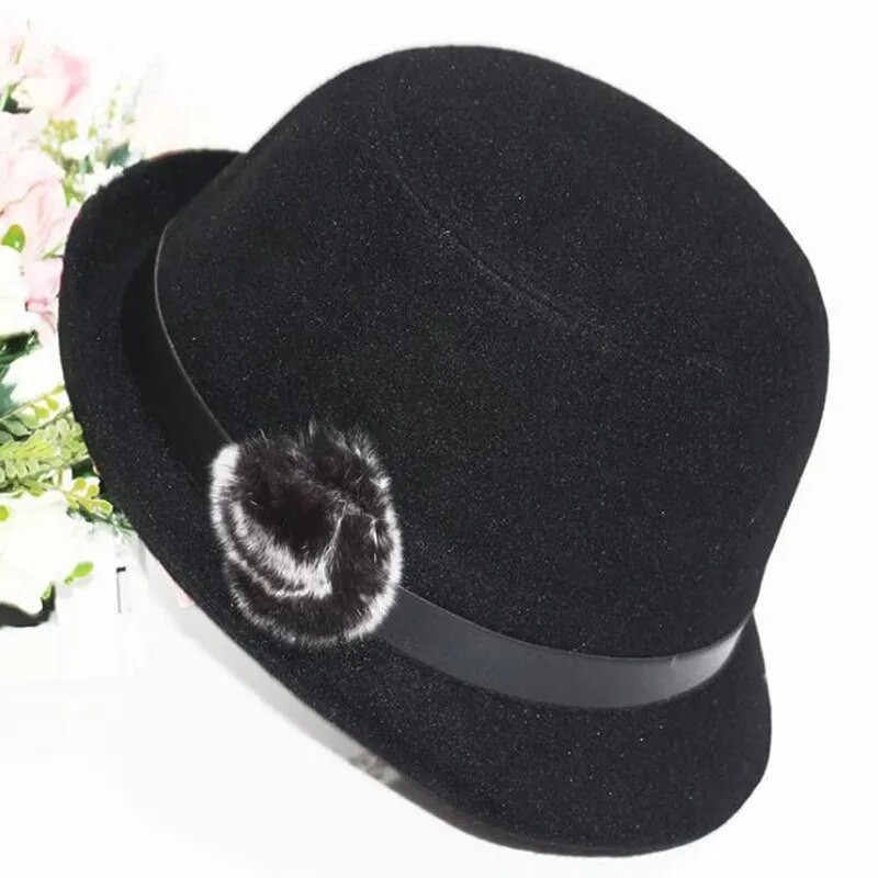 Jauna sieviešu cepure Rudens ziemas kupola cepure Džeza cepures matu bumbas dekorēšana Fedoras Trend Panama Sieviešu cepure Brīvā laika ballīte Spains cepure
