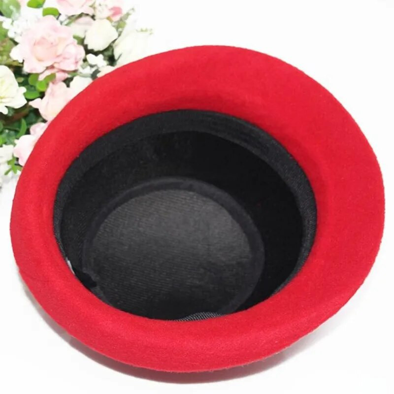 Jauna sieviešu cepure Rudens ziemas kupola cepure Džeza cepures matu bumbas dekorēšana Fedoras Trend Panama Sieviešu cepure Brīvā laika ballīte Spains cepure