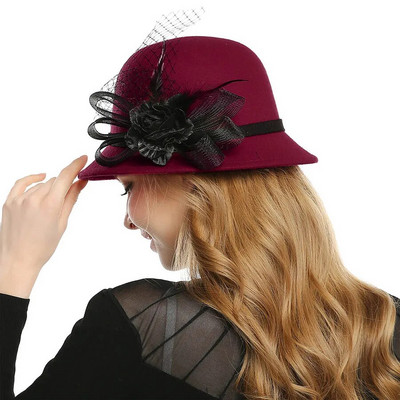 WELRG plīvura spalva Fedora cepure Vilna filcs Džeza cepure ziemas rudens dāmu ziedi Fedora cepure sievietēm samta baznīcas kāzu cepures