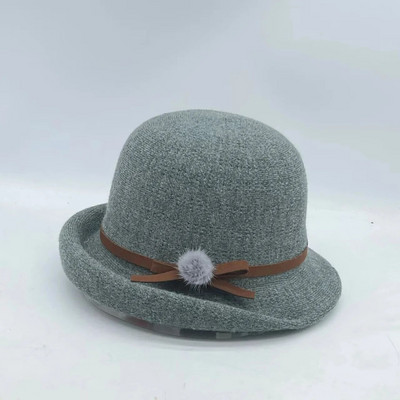 Rudens un ziemas sievietes Fedoras kupolveida kokvilnas cepures 56-58 cm mazas kažokādas bumbas dekorācijas ar izliektām malām augšējās cepures franču stilā