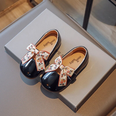 Meiteņu princešu apavi lente, ziedi, lakāda, saldie bērnu svārki, pārsegi purngals Eleganti 23-34, sekli, bērni, dzīvokļi, pavasaris