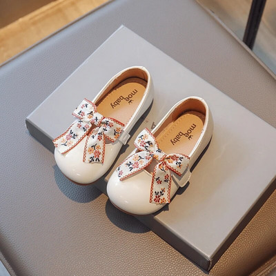 Meiteņu princešu apavi lente, ziedi, lakāda, saldie bērnu svārki, pārsegi purngals Eleganti 23-34, sekli, bērni, dzīvokļi, pavasaris