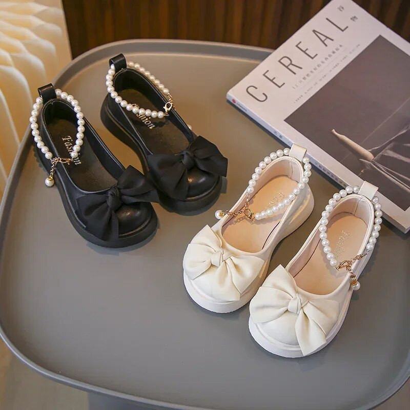 Modes bērnu melnas ādas apavi ar pērļu ķēdi, jauka meitene Mērija Džeinsa, 2023. gada jauni daudzpusīgi kāzu ballīšu apavi bērniem