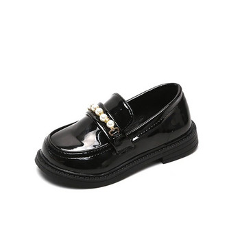 Νέα δερμάτινα παπούτσια κοριτσιών για σχολικό πάρτι Παιδικά μαύρα loafers slip-on Παιδικά Flats Μόδα βρετανικού στυλ Πέρλες Beading