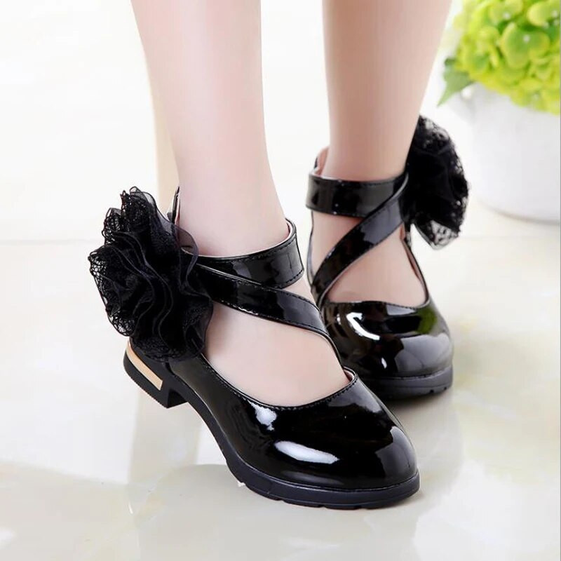 Laste kingad punased tüdrukute nahast kingad sügisprintsess kõrged kontsad kingad üliõpilaste esinemine tüdrukute sandaalid pits lille sandaalid