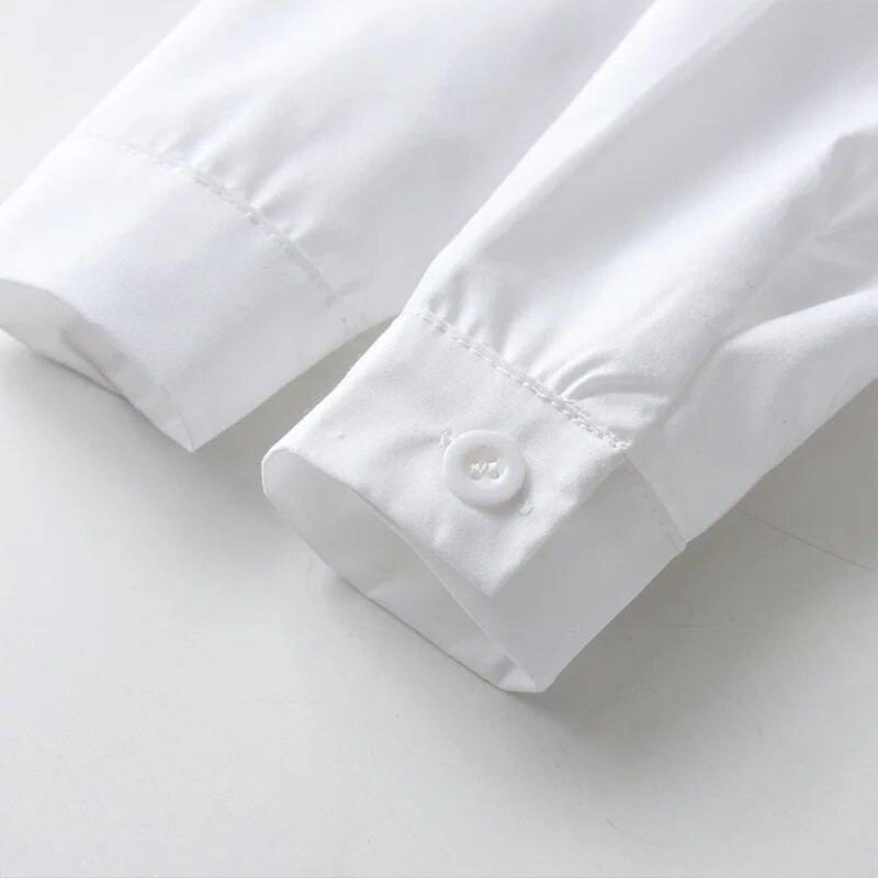 Burvīgs mazs lappuikas tērps, ceremonija, bērnu ballīšu apģērbs.