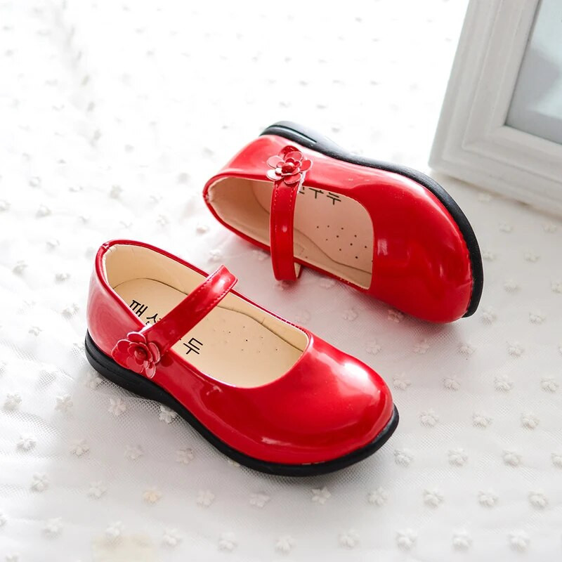 2023. gada pavasaris Jauns Bērnu Meiteņu apavi melni Studentu Ādas Apavi Meiteņu Bērnu Skolas Apavi Melns Sarkans Balts 3 4 5 6 7 8 9 10 15Gads