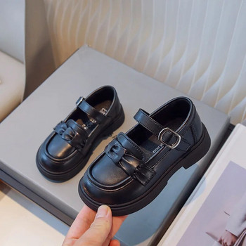 Кожени обувки за малки момичета 2023 Пролет Есен Нови плисирани детски обувки Черни модни детски ежедневни мокасини Сладки елегантни шик PU