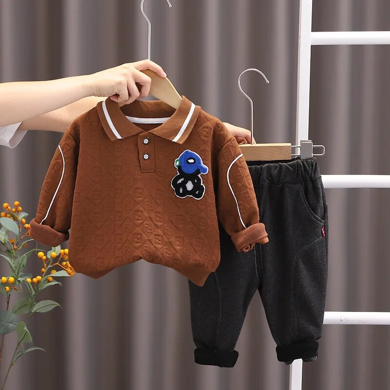 Bērnu rudens kostīmi bērniem multfilmas ar nolaižamu apkakli, garām piedurknēm T-krekli un bikses Dizaineru mazuļa zēnu luksusa apģērbu komplekts