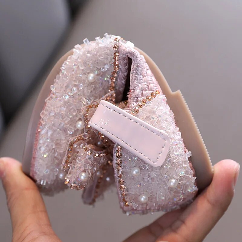 Κορίτσια Flats 2022 Νέα φθινοπωρινά παιδικά παπούτσια Παιδικά σανδάλια Μόδα Πριγκίπισσα Φόρεμα πάρτι χορού μικρών παιδιών Glitter παπιγιόν Πέρλες Μαλακή σόλα