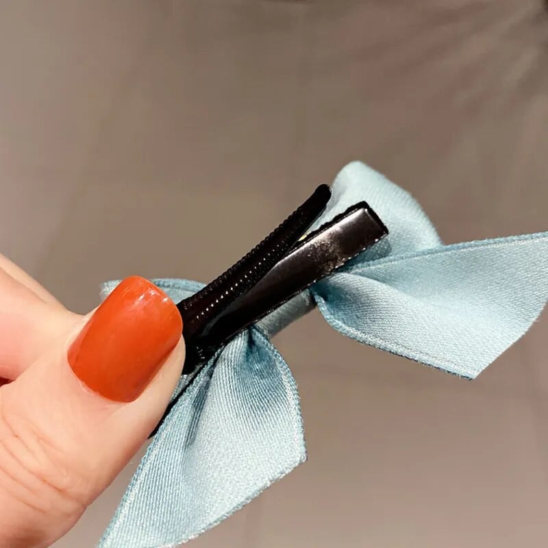 2tk/komplekt Käsitsi valmistatud Grosgrain Ribbon Bowknot Juukseklambrid Libisemiskindlad Alligaatoriklambrid Küljekinnitused Tüdrukutele Juukseaksessuaarid