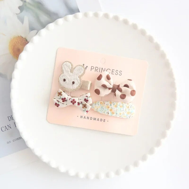 4gab/komplekts Mini Baby Girl Matu Spraude Jauki puķains Bunny Princeses matu sprādze mazai meitenei Jauki sprādziena sānu sprādzes matu aksesuāri