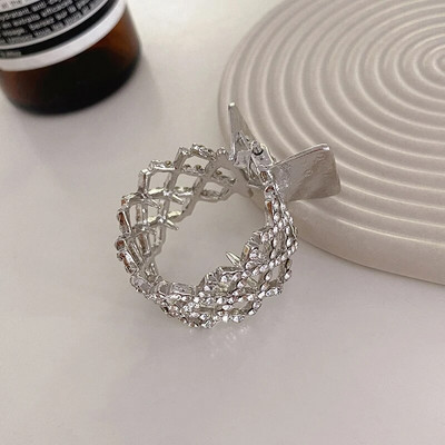 2022. gada jauns Pērļu Rhinestone Hair Claws Meitenes ar augstu zirgaste klips Fiksēta matadata Claw Clip Advanced Sense Matu aksesuāri Galvassegas