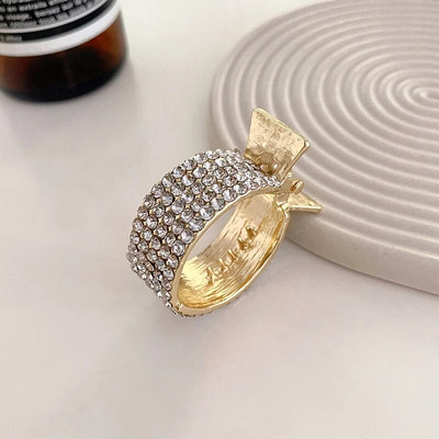 2022. gada jauns Pērļu Rhinestone Hair Claws Meitenes ar augstu zirgaste klips Fiksēta matadata Claw Clip Advanced Sense Matu aksesuāri Galvassegas