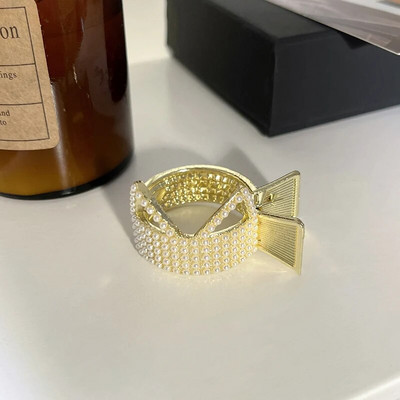 2022. gada jauns Pērļu Rhinestone Hair Claws Meitenes ar augstu zirgaste klips Fiksēta matadata Claw Clip Advanced Sense Matu aksesuāri Galvassegas