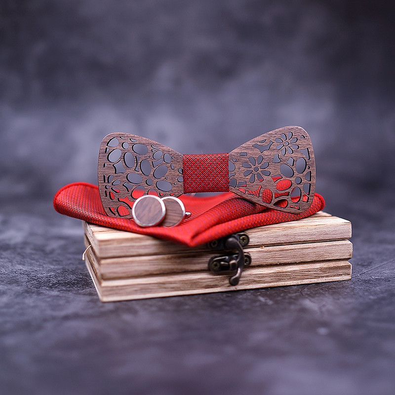 Nauja 4 dalys Medinis kaklaraištis Nosinaitė Rankogalių segtukai Madingi mediniai peteliškės vestuvių vakarienė Rankų darbo corbata Mediniai kaklaraiščiai Gravata rinkinys