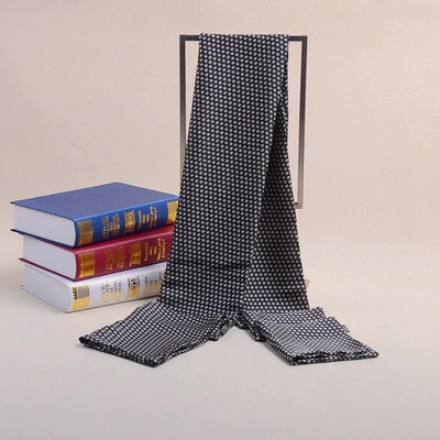 Augstas kvalitātes biznesa zīda šalle Vīriešu luksusa zīmolu dizaineru šalles ādai draudzīgi ziemas siltie šalles bišu apdrukas apvalks Bufanda