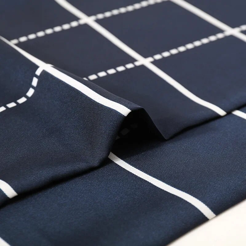 Augstas kvalitātes biznesa zīda šalle Vīriešu luksusa zīmolu dizaineru šalles ādai draudzīgi ziemas siltie šalles bišu apdrukas apvalks Bufanda