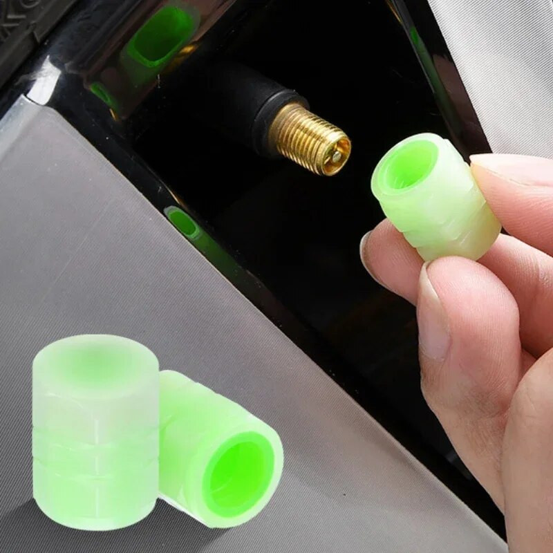 4vnt šviečiančių vožtuvų dangtelių liuminescencinių naktinių švytinčių automobilių motociklų dviračių ratų padangų stebulės šviečiančių vožtuvų koto dangtelių dekorai