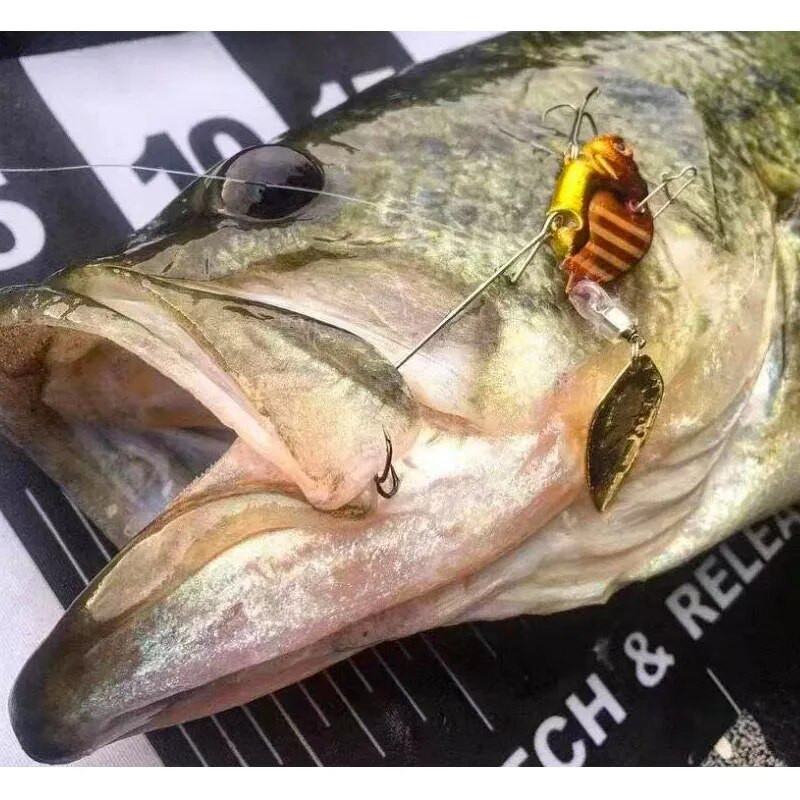 Mamci za pecanje Vobble Rotating Metal Vib Vibration Bait Zimski ribolov 13,6 g 44 mm Umjetni tvrdi mamci Spinner Spoon Lure Pesca