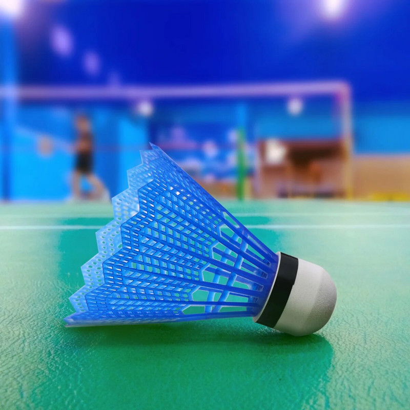 Suure stabiilsuse ja vastupidavusega VORCOO 12 tk nailonkroonsed sulgpallid treenivad sulgpallipallid sise-välispordi jaoks