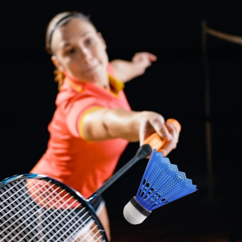 Suure stabiilsuse ja vastupidavusega VORCOO 12 tk nailonkroonsed sulgpallid treenivad sulgpallipallid sise-välispordi jaoks