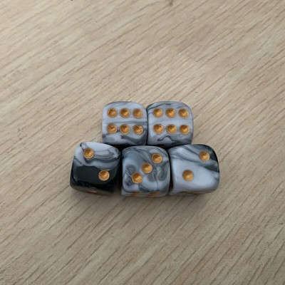 5 kom/set Dodatak za društvene igre puzzle s kockicama u dvije boje, smiješne kockice sa 6 strana, 16 mm