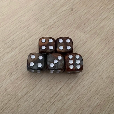 5 kom/set Dodatak za društvene igre puzzle s kockicama u dvije boje, smiješne kockice sa 6 strana, 16 mm