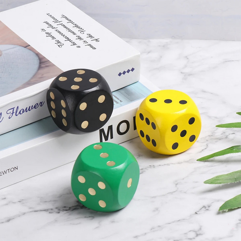 1 tk 5 cm puidust suur värviline ümmargune nurgatäring 6-poolsed täringud malerekvisiidid Mänguasi Meelelahutusmäng Pere lauamängud