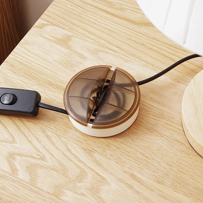 Lauaarvuti korraldaja Laadija hoidik Juhtmeorganisaator Mobiiltelefoni andmekaabli salvestuskarp Vastuvõtujuhtme salvestusruumi kerija kaabli korraldaja