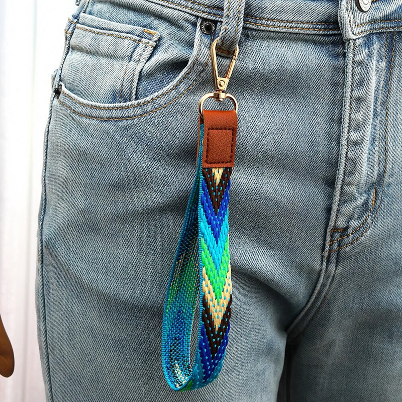 Bohemia geomeetrilise ribaga käevõru võtmehoidja