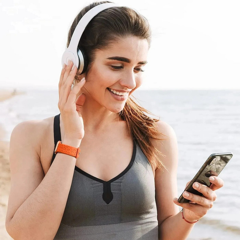 Graveeritud rihm Apple Watchi rihma jaoks 45 mm 44 mm 49 mm 40 mm 42 mm 38 mm 41 mm silikoonist käevõru correa iWatch seeria 3 5 6 se ultra 7 8