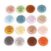 20 TK Ümmargused sildisildid Lõngakera Käsitsi valmistatud kunstseemisnahast Reljeefsed rõivasildid Õmblusmütsitarvikud Rõivaste kudumissilt 25 mm