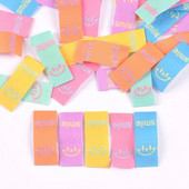 50Gb Krāsains smaids Izšuvums Colth Etiķetes Apģērba Mazgām Kopšanas Birkas Šūšanas Aksesuāri Amatniecība DIY Adīšanas soma Apavu piederumi