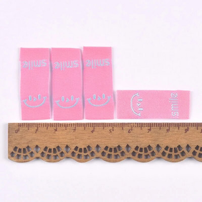 50Gb Krāsains smaids Izšuvums Colth Etiķetes Apģērba Mazgām Kopšanas Birkas Šūšanas Aksesuāri Amatniecība DIY Adīšanas soma Apavu piederumi