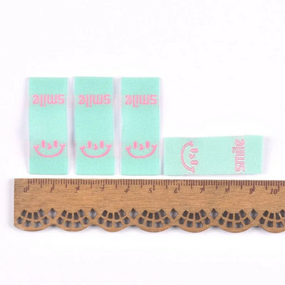 50Gb Krāsains smaids Izšuvums Colth Etiķetes Apģērba Mazgām Kopšanas Birkas Šūšanas Aksesuāri Amatniecība DIY Adīšanas soma Apavu piederumi