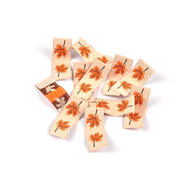 50 gab. Rudens kļavu lapu izšūšanas uzlīmes šūšanai Apģērba etiķetes Roku darbs Aksesuāri Apģērbs Birkas Kopšanas somas Logo DIY Amatniecība
