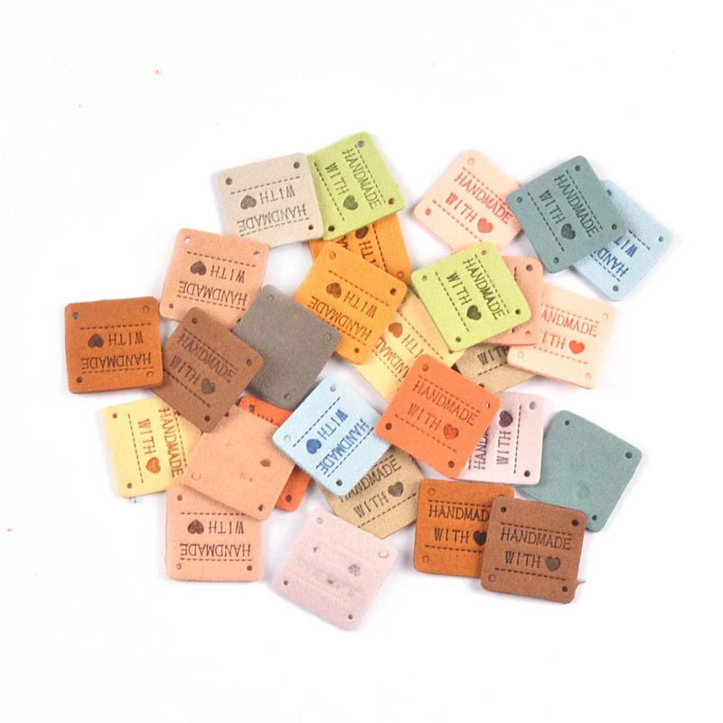 20Gb 2,5cm jauktas krāsas mini kvadrāts "Roku darbs ar mīlestību" Reljefa etiķetes Šūšanai Apģērbi Amatniecība Aksesuāri DIY Somas Cepures Tag