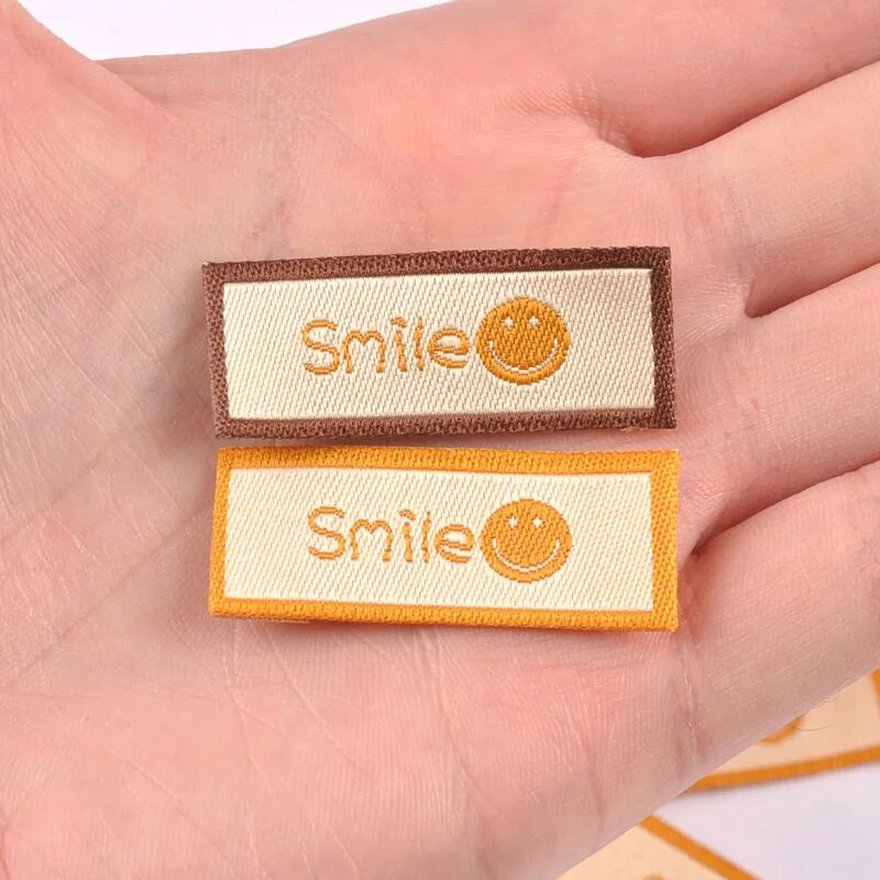 50Gb/Lot Karikatūras izšuvumi Mazgājami kopšanas uzlīmes apģērbiem Šūšanas piederumi Somas Smlie Sejas birkas Apģērbs DIY Crafts c3207