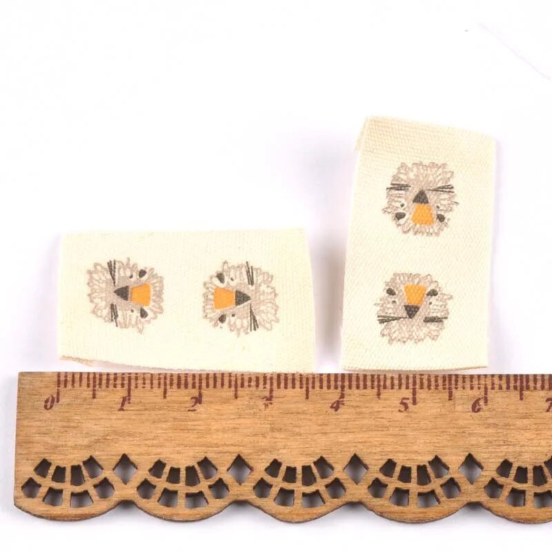 ανάμεικτα 50 τμχ Ζώο εμπριμέ μπεζ βαμβακερή υφασμένη ετικέτα για ετικέτες φροντίδας ρούχων Παπούτσια κινουμένων σχεδίων Τσάντες που πλένονται Ετικέτες ενδυμάτων CP2244